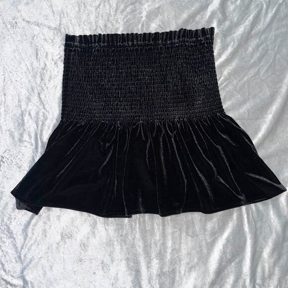 π Bundle Deal: 4 for $20! π Zara flirty velvet skirt M - Picture 2 of 10